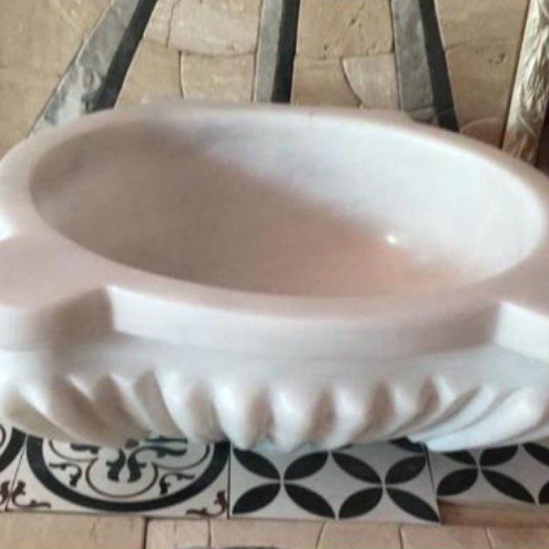 Melonenscheibe Weißes Becken